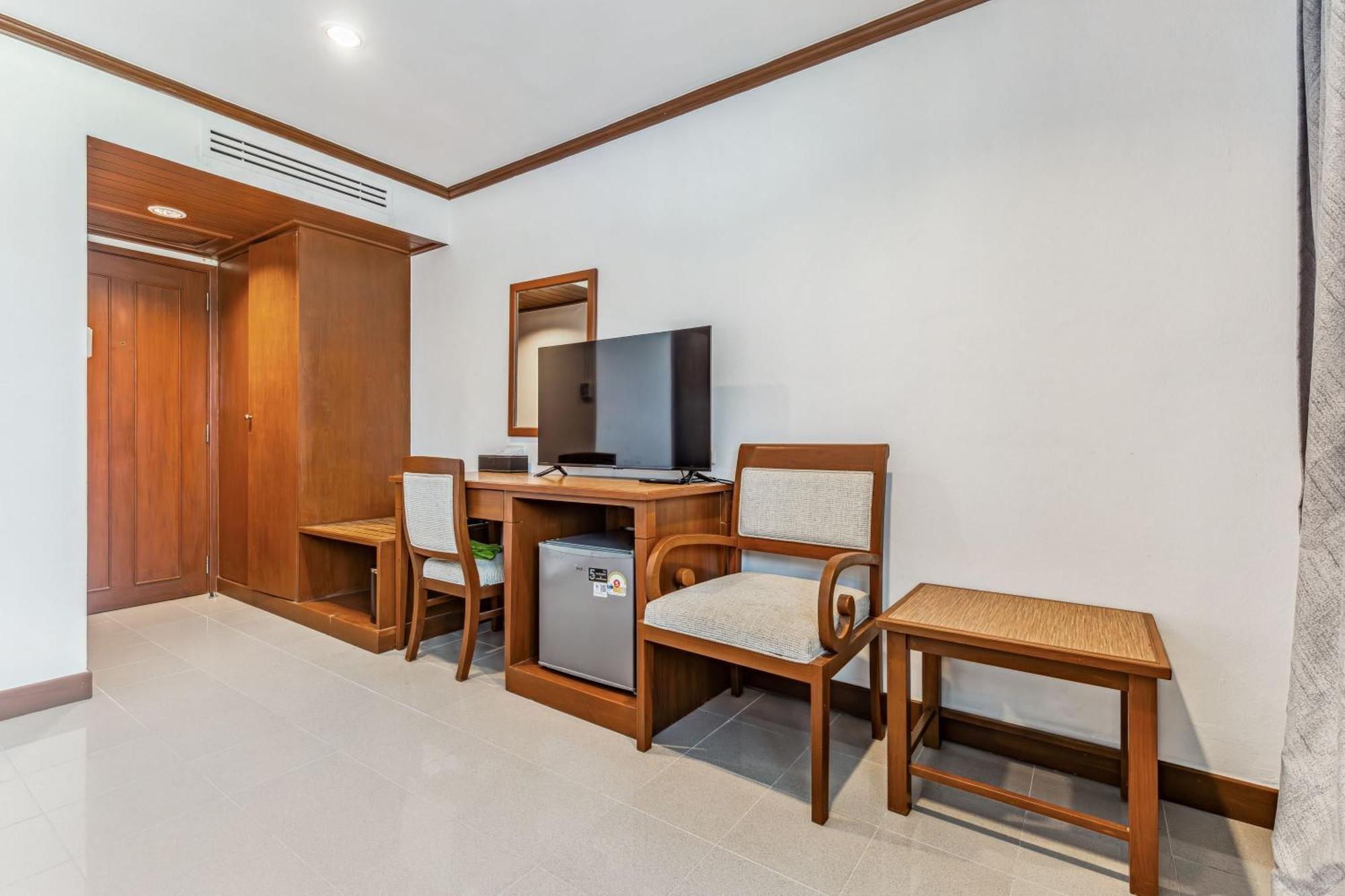 Rattana Beach Hotel Karon Zimmer foto