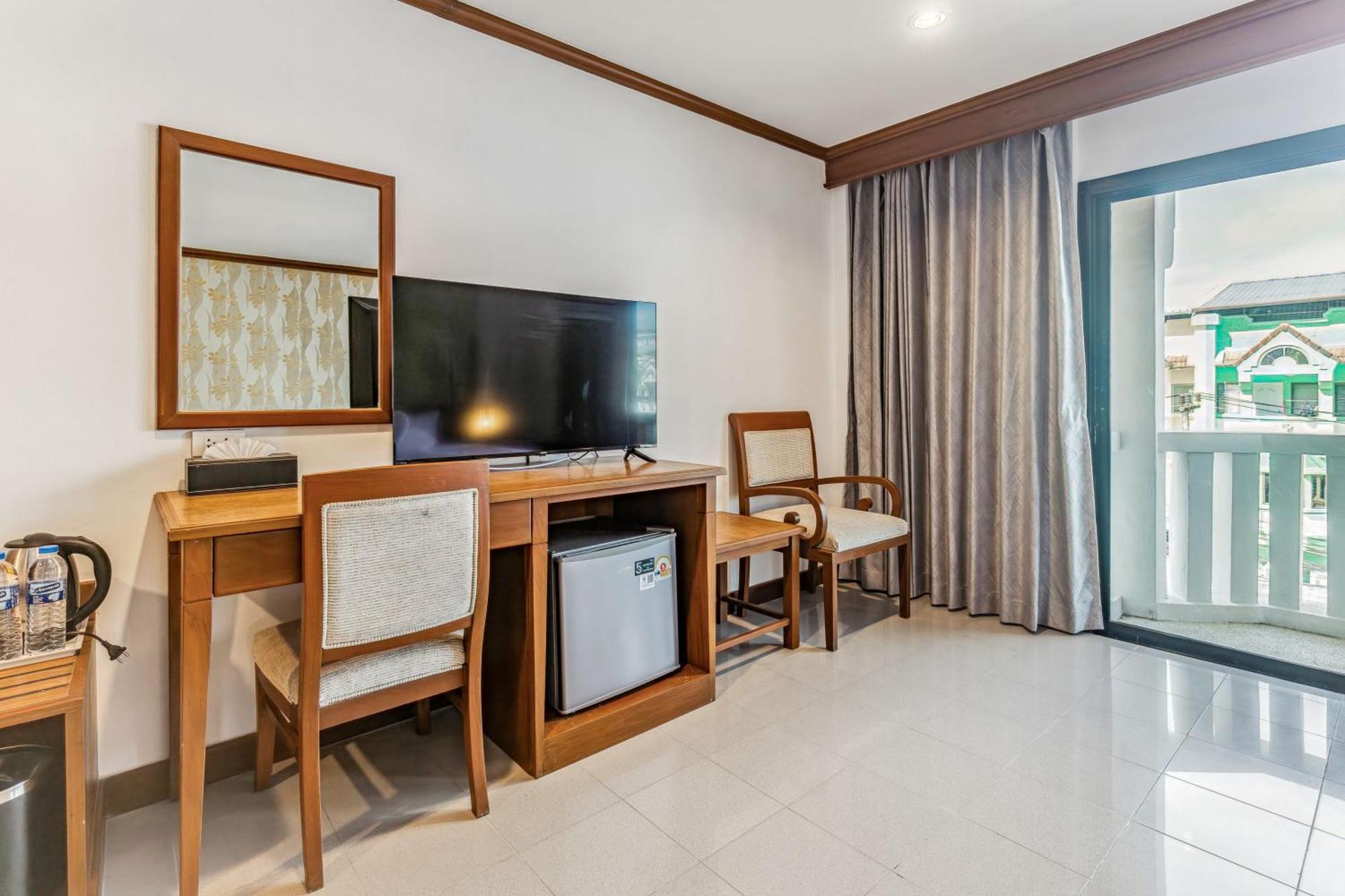 Rattana Beach Hotel Karon Zimmer foto